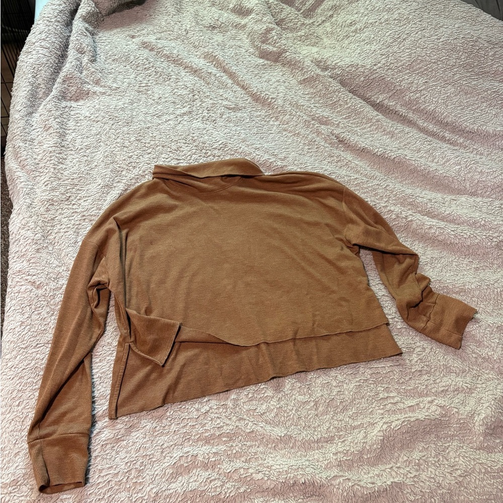 📦 SALE | AEO | Hi-Low Turtleneck Crop Hoodie